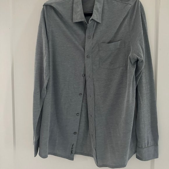 Travis Matthew Long Sleeved Button Up Gray Large - Picture 1 of 3